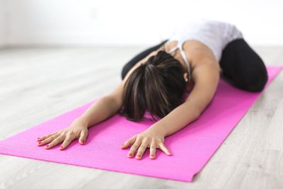 Wie beeinflusst Kinderyoga die Entwicklung von Kindern im Jahr 2025?