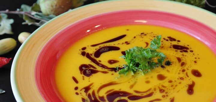 entdecken sie unsere k&ouml;stlichen cremigen suppen &ndash; perfekt f&uuml;r jede jahreszeit. cremige, reichhaltige rezepte, die schnell und einfach zuzubereiten sind.